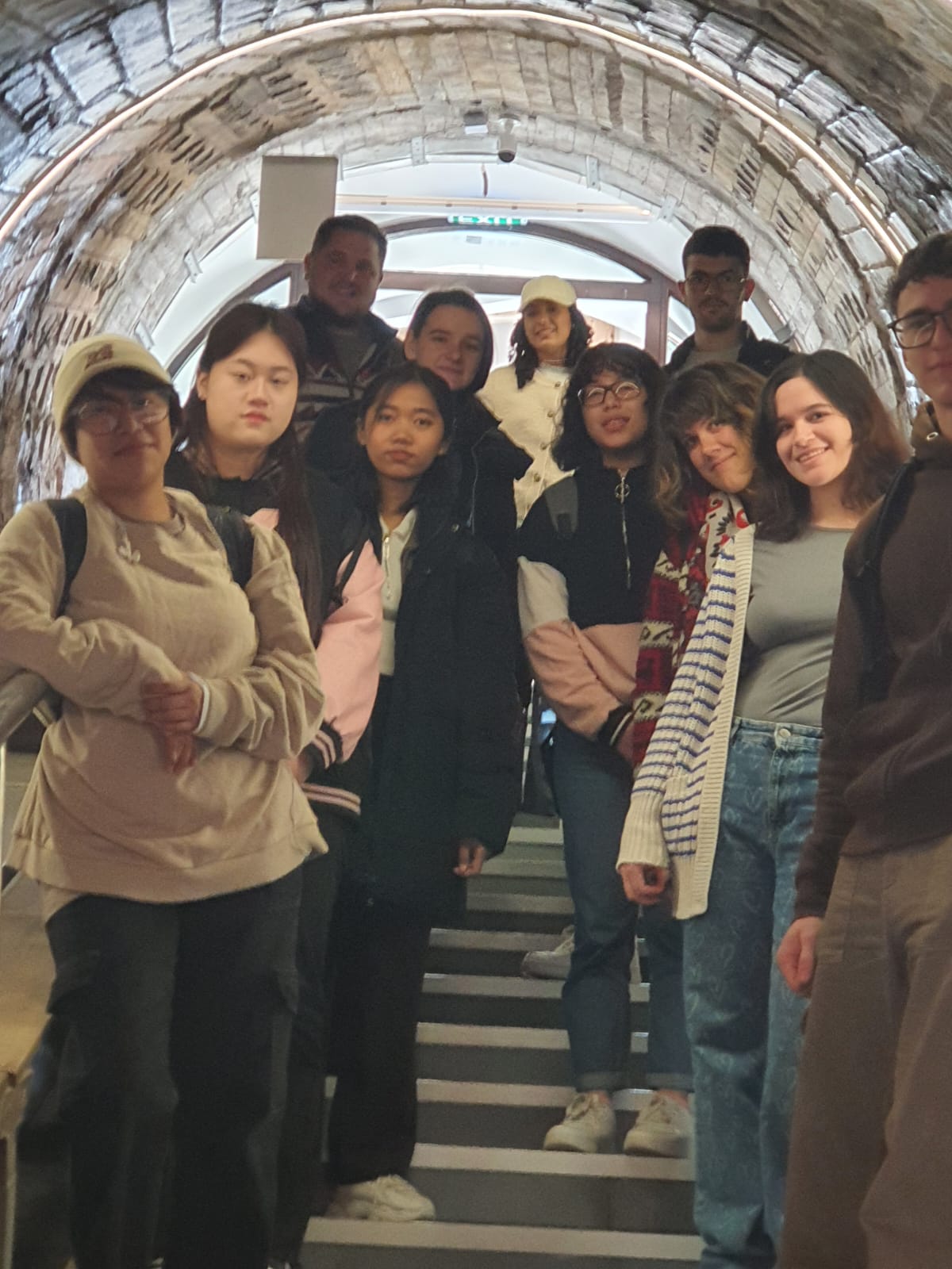 Vocea străinilor românofoni